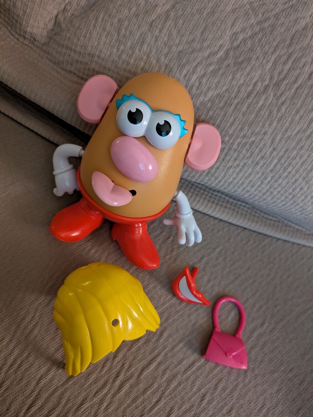 Classic Kids Toy Mrs. Potato Head Figure - Pink, Red, Yellow Accents